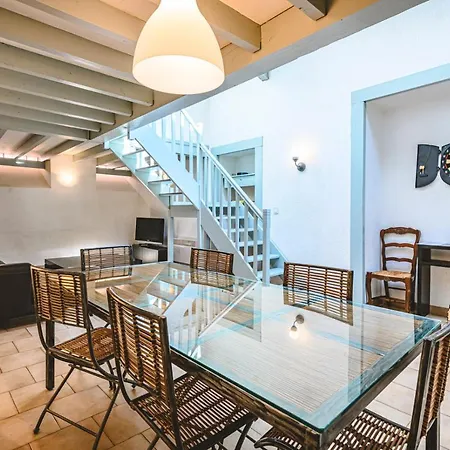 Chanzy - A 50m De La Cathedrale Apartment *