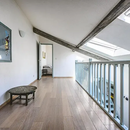 Chanzy - A 50m De La Cathedrale Apartment *